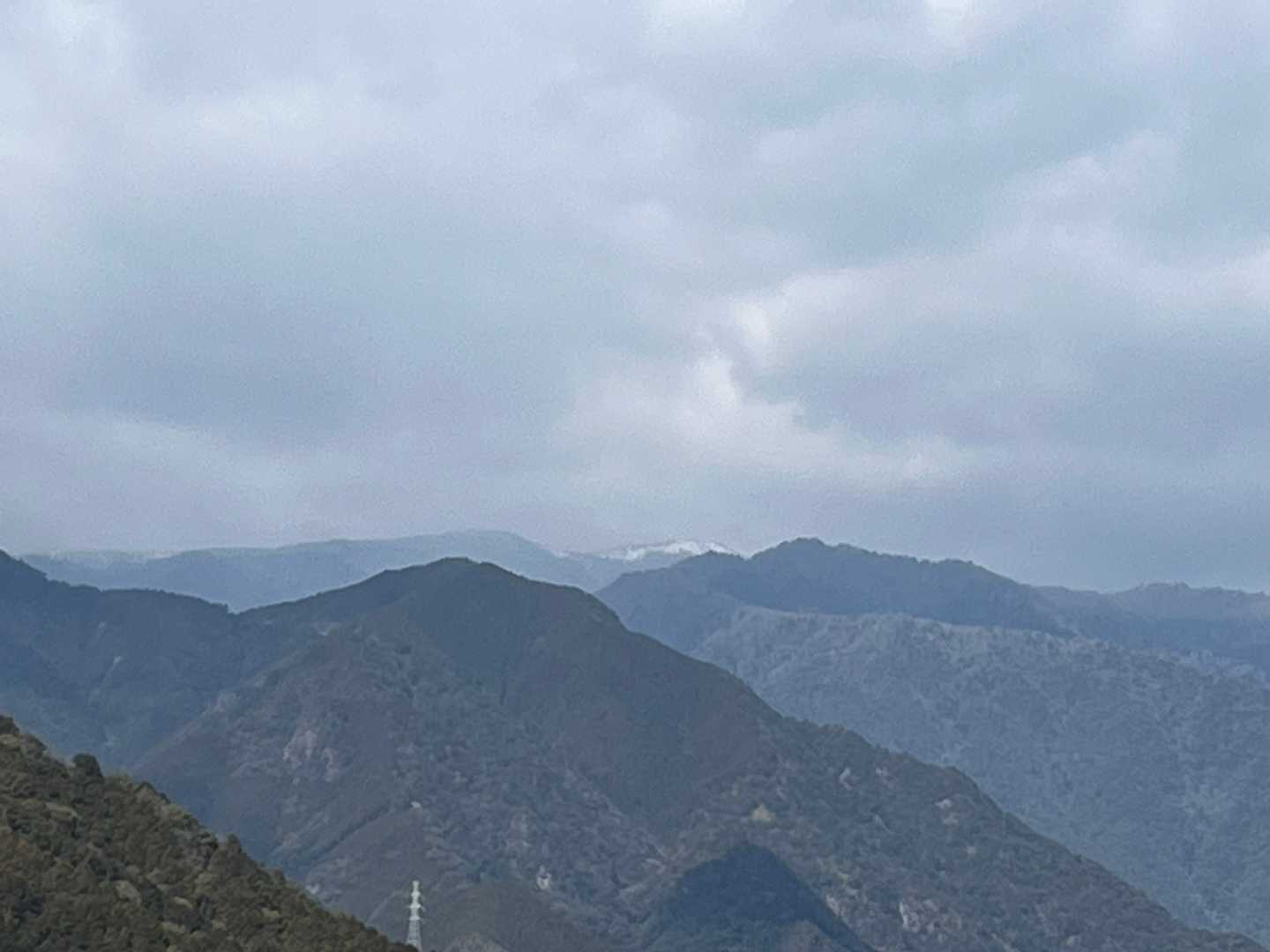 奥に見える雪山🏔が大台ヶ原