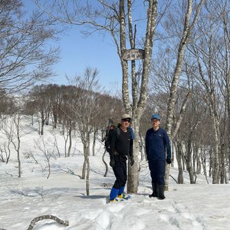 山頂に戻り、パチリ