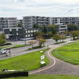 立派なマンション群と綺麗な道！奈良いいなぁ〜
いや、ここ京都か