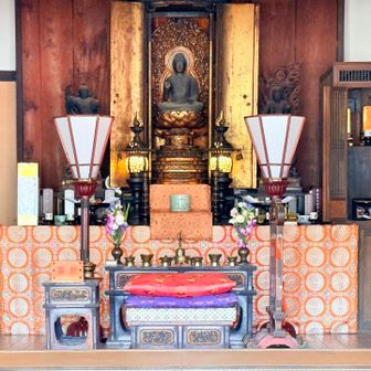 薬師如来坐像