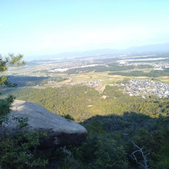 浮いた岩！
ここは現在、安全を優先して立入禁止になっているので眺めるだけ👀