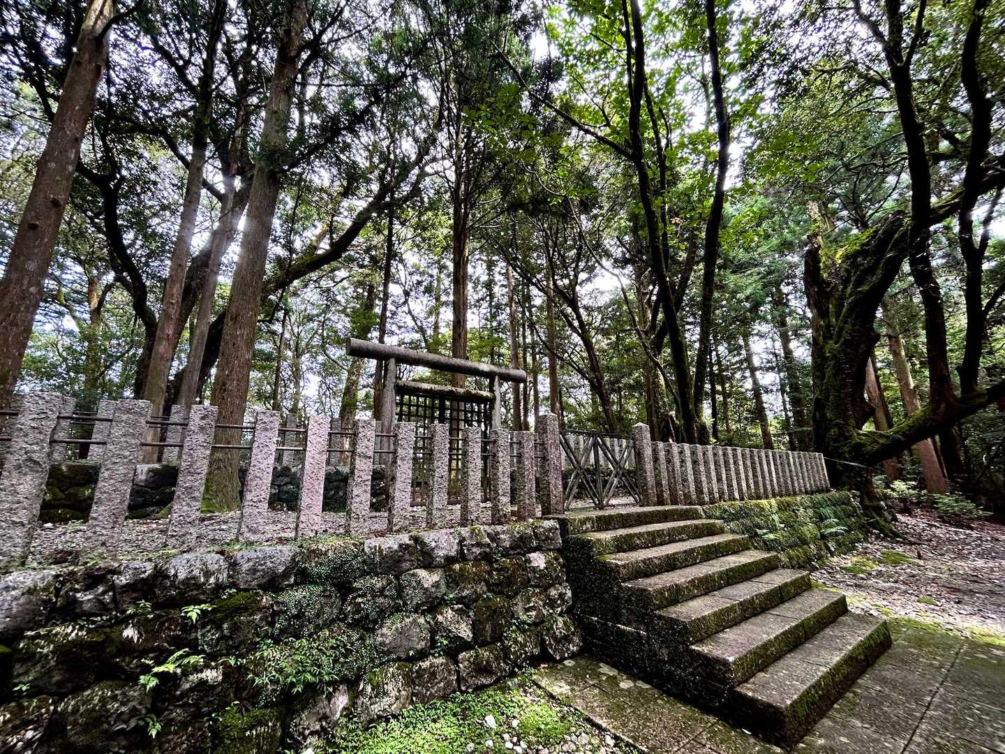 安徳天皇陵墓参考地
宮内庁管轄地だそうです