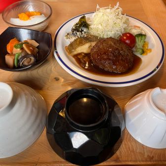 夕食も美味しい😋
