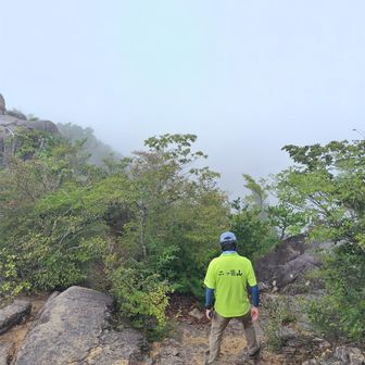 🌫️何も見えず、
T野さんだけ。