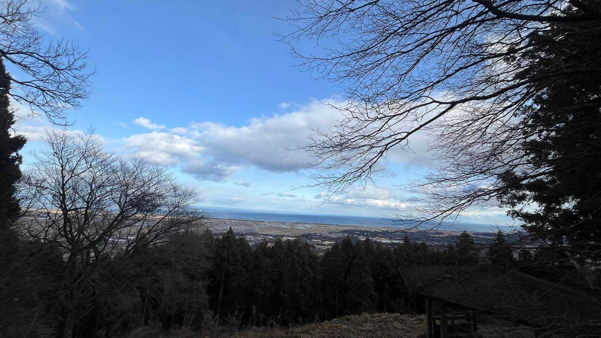 低山でこの景色はなかなかよ