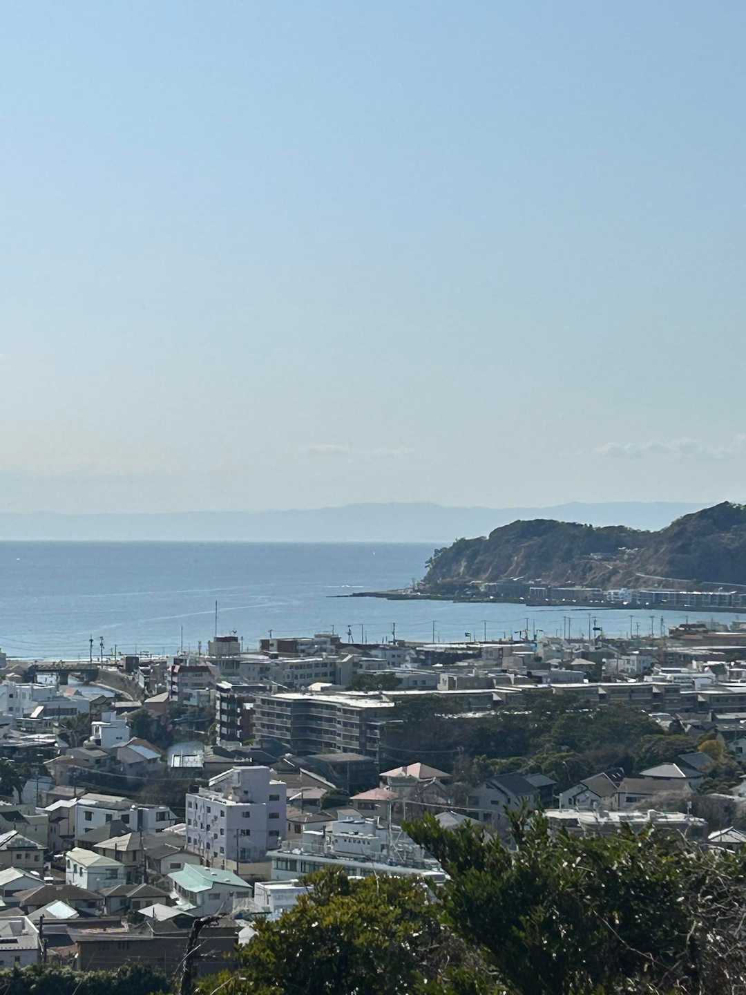 祇園山ピーク　稲村ヶ崎くっきり