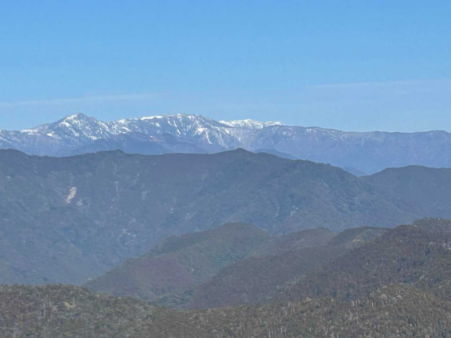 少し拡大🤏

先週は寒波が来てましたね。
まだ雪❄️残ってる。