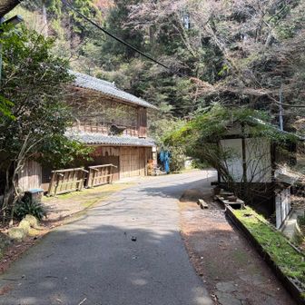 峠の茶屋　閉鎖中でした。