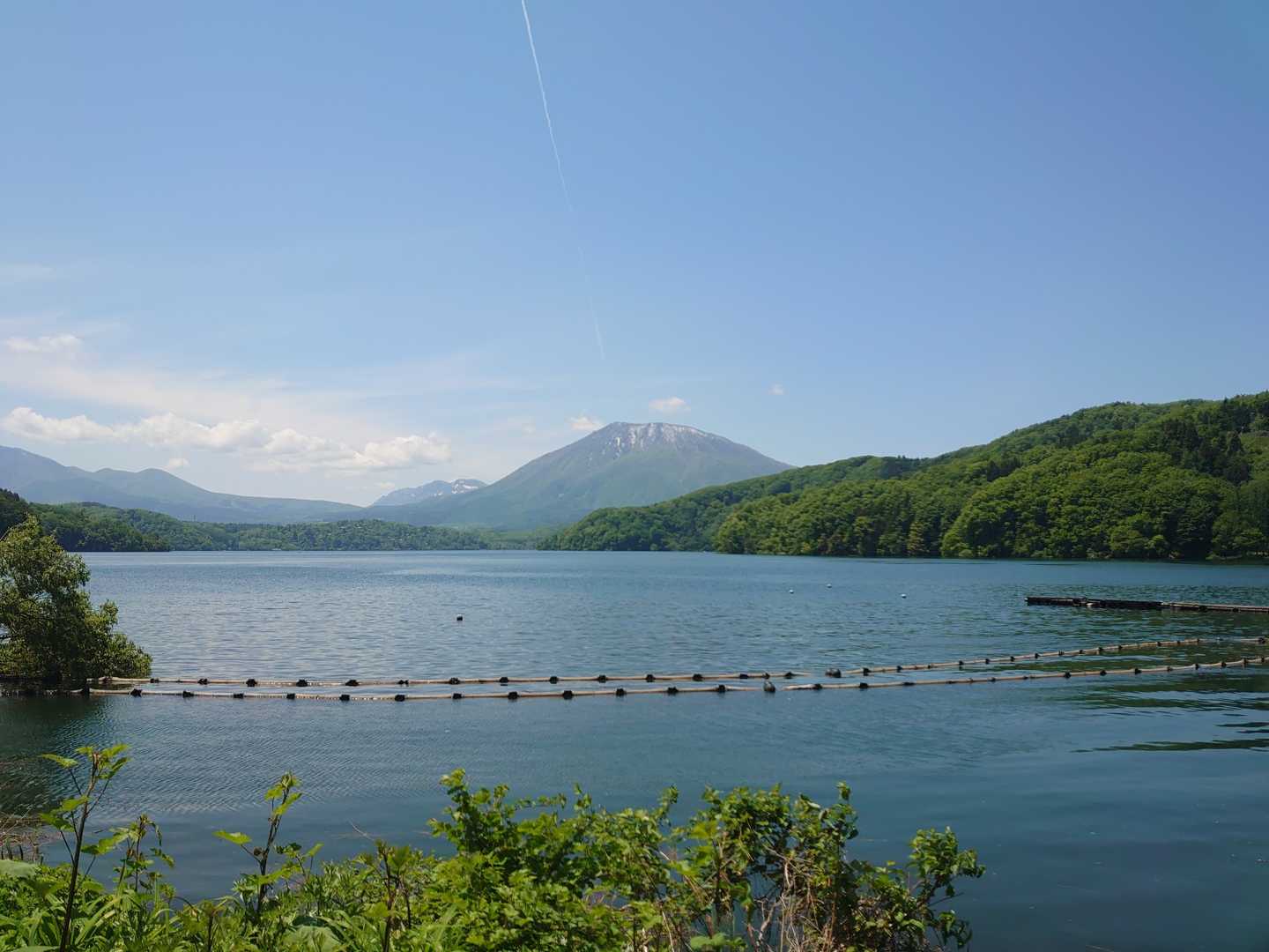 湖畔で