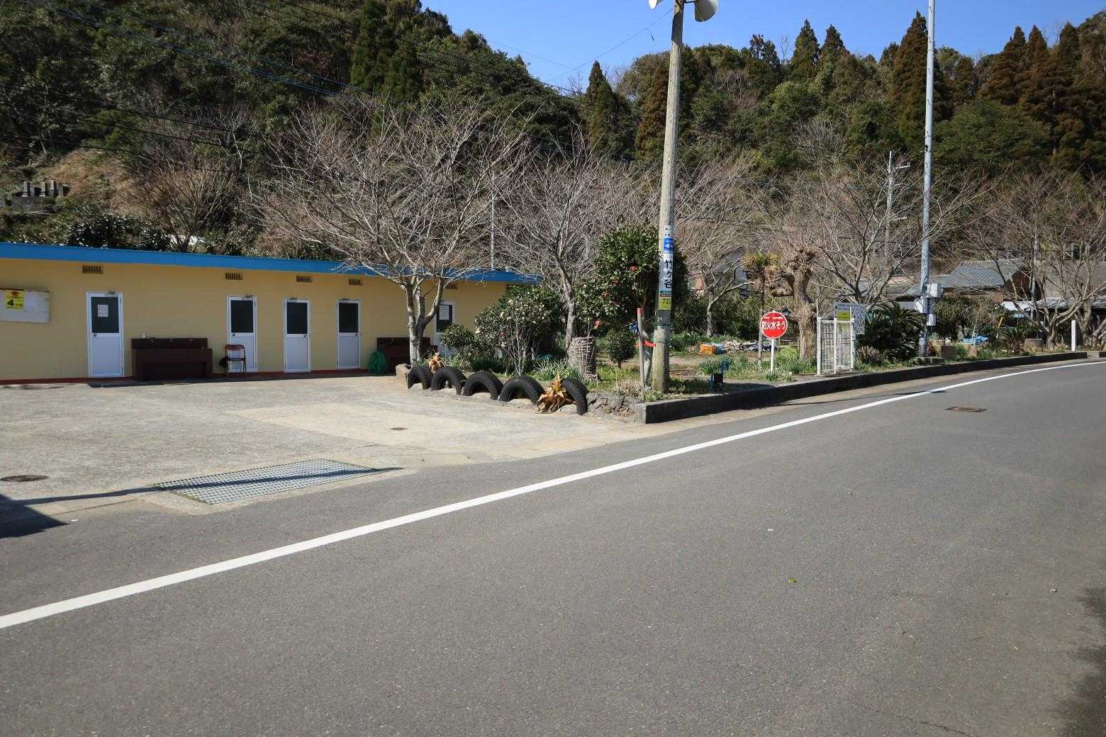 トイレ、ベンチ等ありました☺️
というわけでここでお昼にしよう🍙
