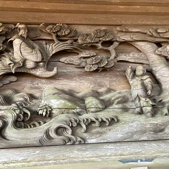 なかなか立派な彫刻