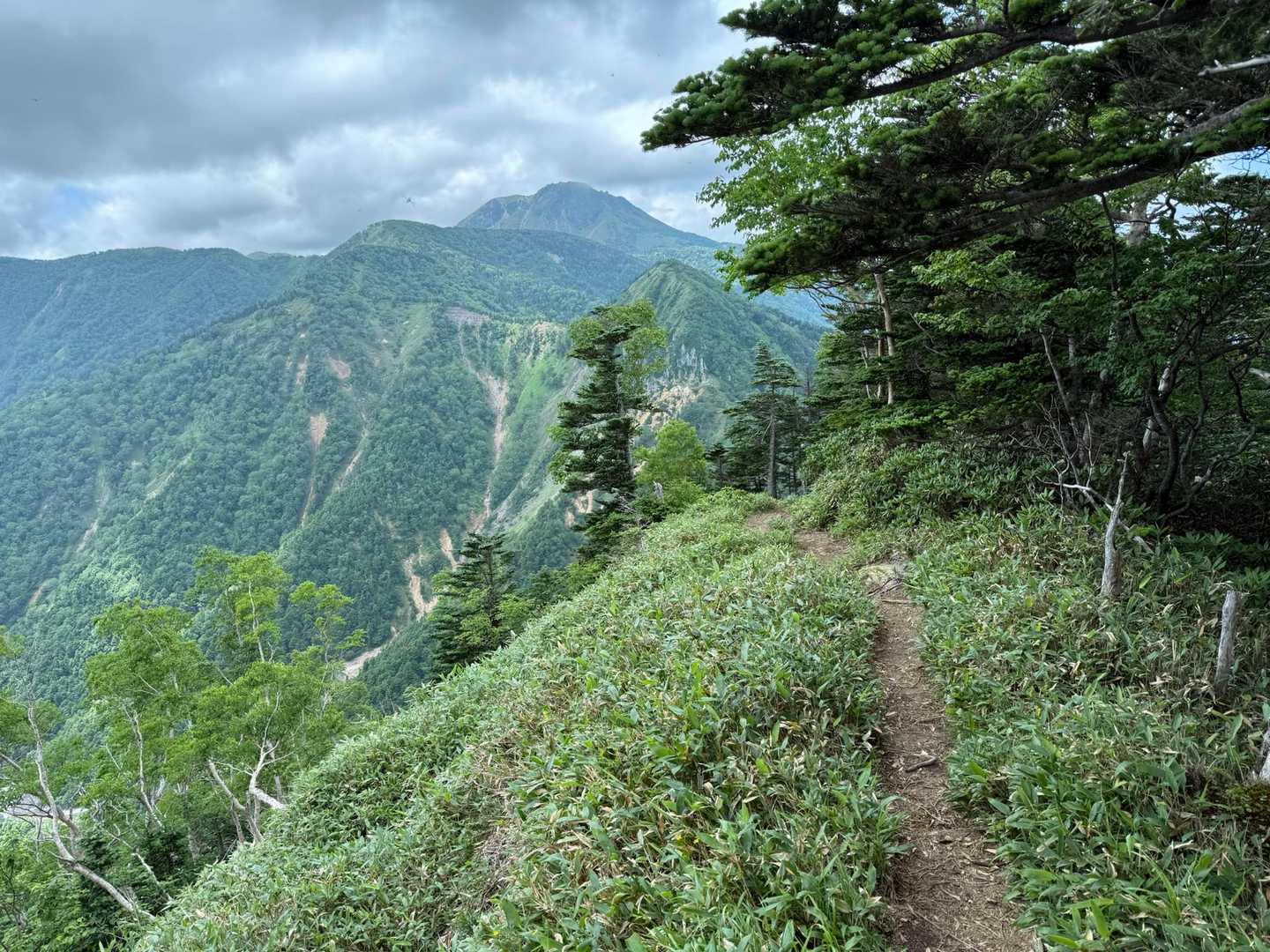 下山は日光白根山を見ながら🎵