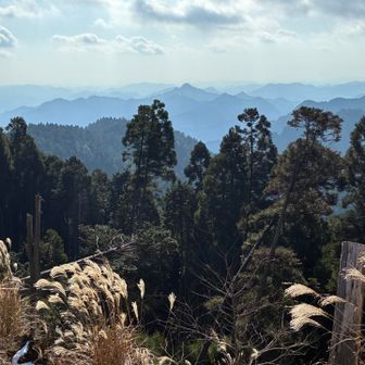 正面の目立つ高い山は、明神山（いくつかある播磨富士の中の一つ)なのだろう。