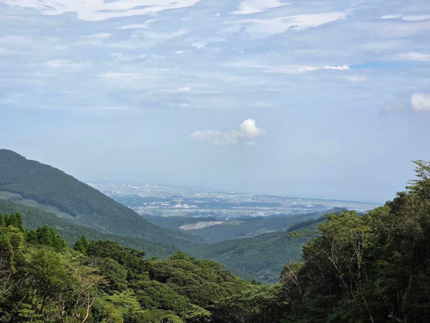 青空がのぞき景色が見えてきた