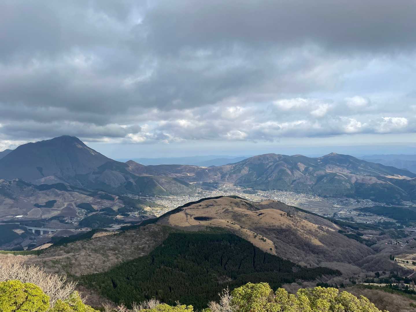 雲は多いですが絶景です