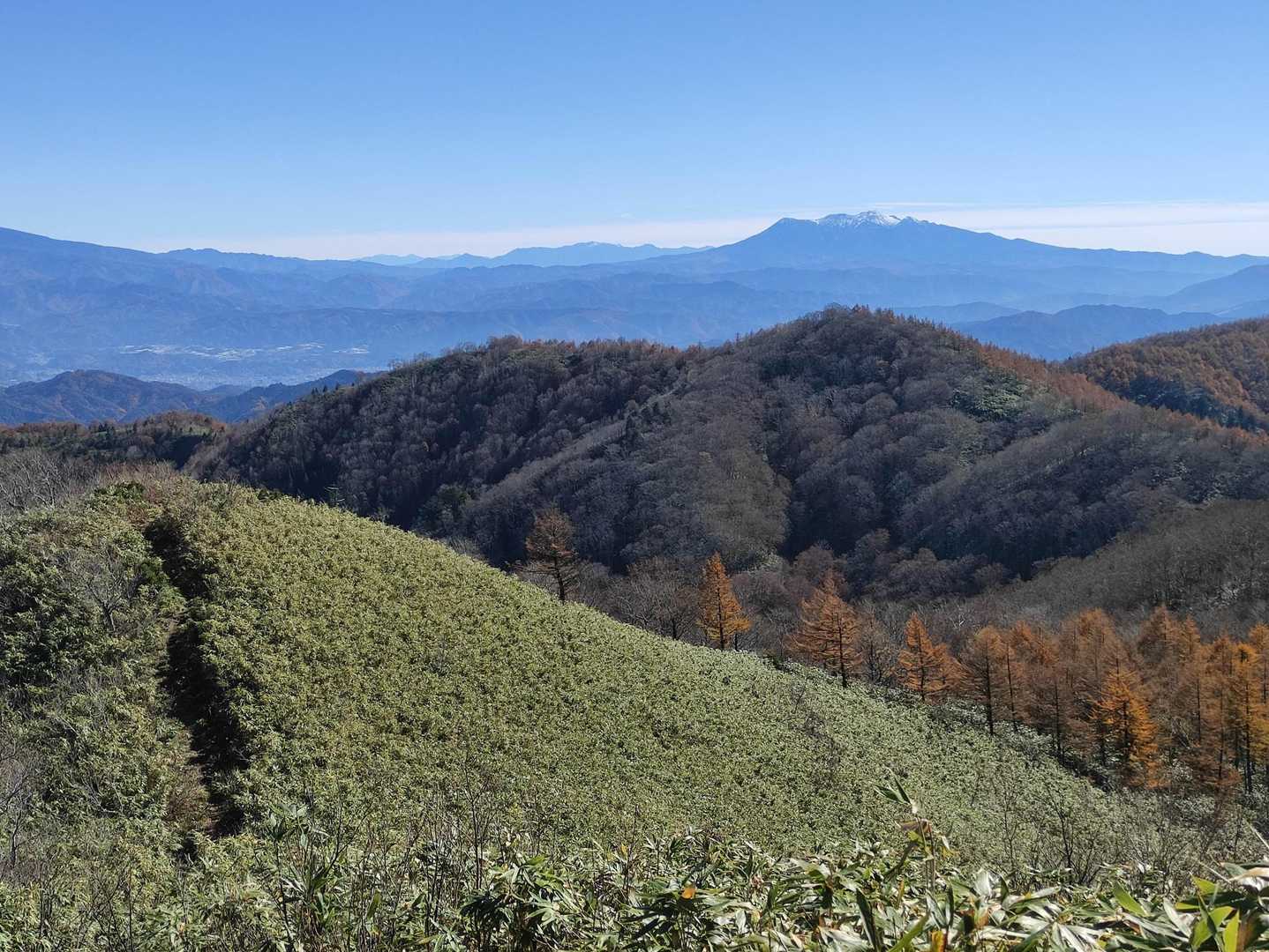 稜線と御嶽山