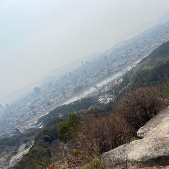 やっぱり霞んでます