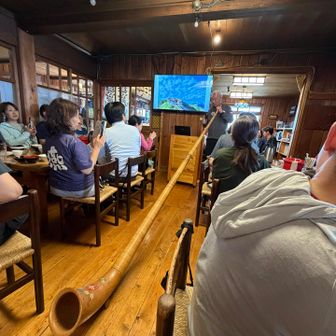 赤沼オーナーのホルン披露