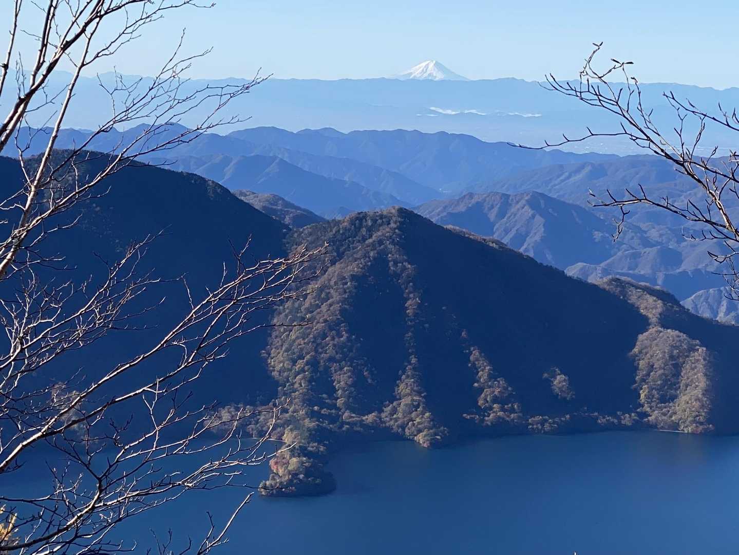 真っ白にお化粧した富士山も🗻