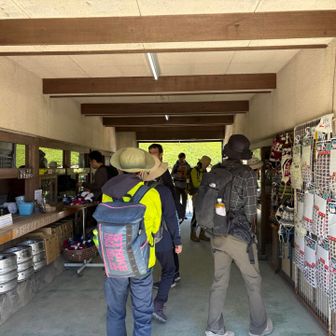 山小屋の売店
