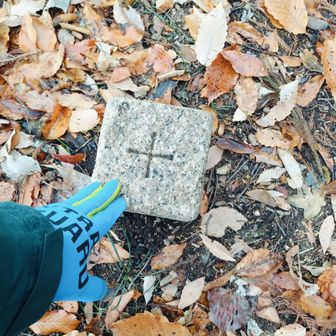 三角点にもタッチ！