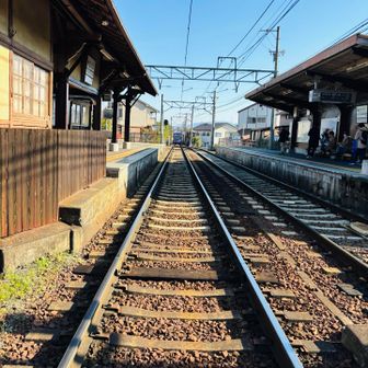 京福電鉄の踏切より📸