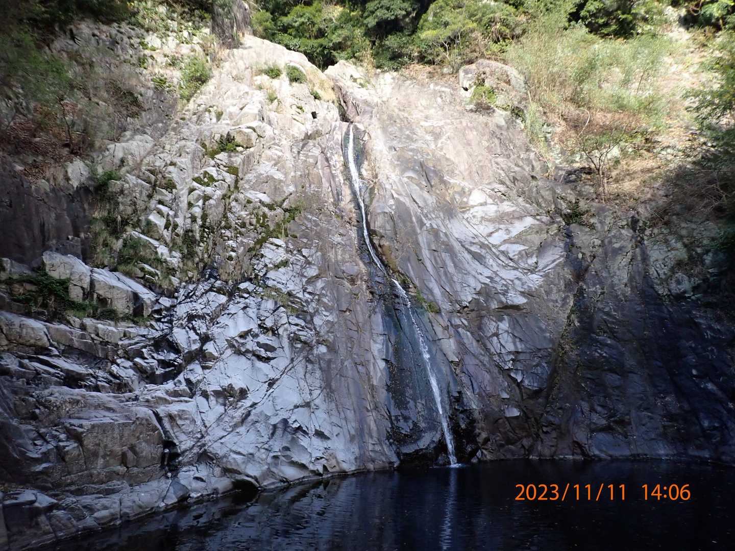 優雅な滝