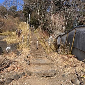 たまには逆回りで
最初に天狗山を目指します。
この時はまだ風も心地よかった。