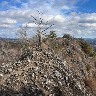 先行集団の戻りを待ちつつ、ゆっくり進んで……