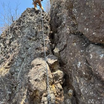 まだまだ鎖場あります。