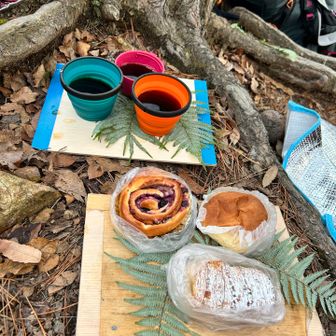 ちょっとお正月風🎍
久しぶりのパンネルのパン🥐でcoffeeTime☕️美味しい😋