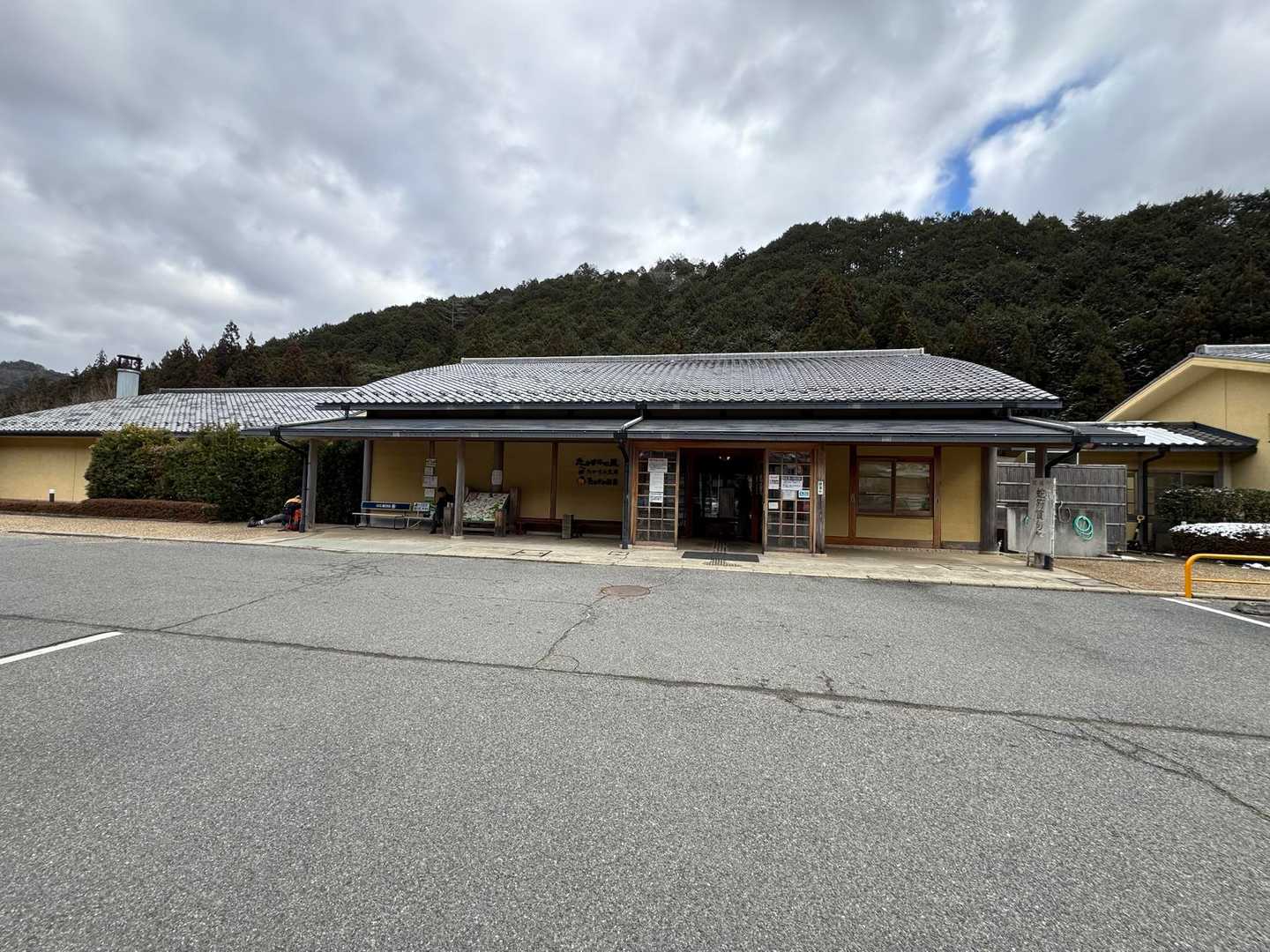 たかすみ温泉到着。