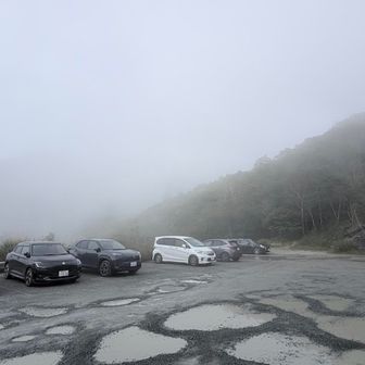 駒ケ岳目指すか迷ったけど、ガスが降りてきたので覚満淵〜赤城神社⛩️に