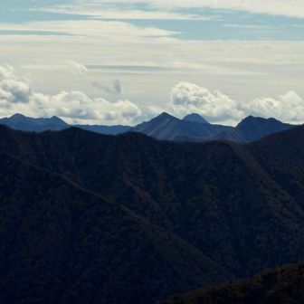 昨日見えなかった山が見えたけど…誰か教えて山がわからない