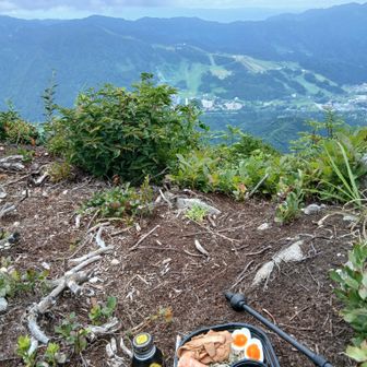 石打丸山スキー場を見下ろしながら