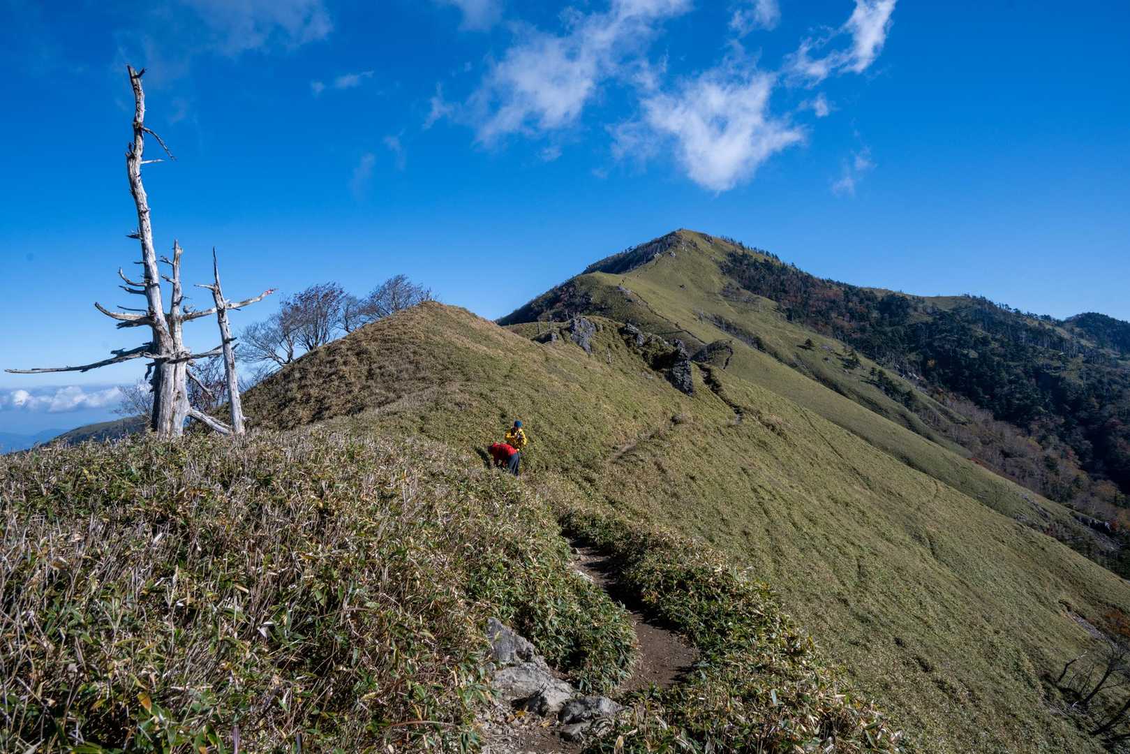 振り返って剣山。