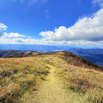 景色を満喫したので下山します