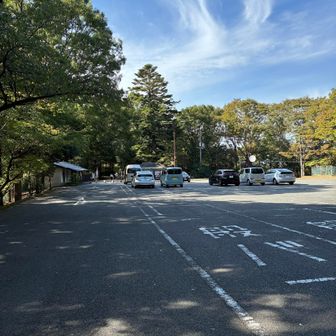 平日ですから車は少ないですね。