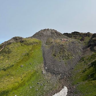 外輪からの鳥海山。
