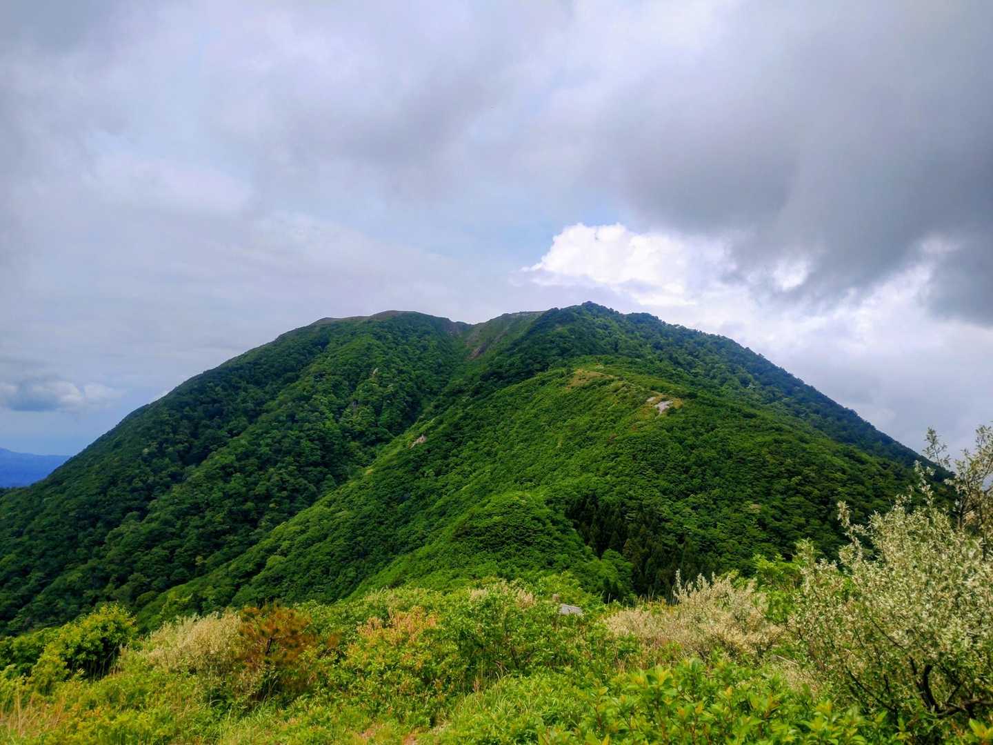 男三瓶山を見る✨デッカイなぁ〜⛰️