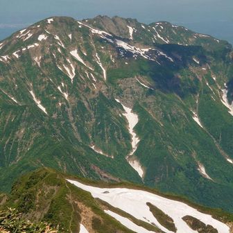 お月さんを経て八海山