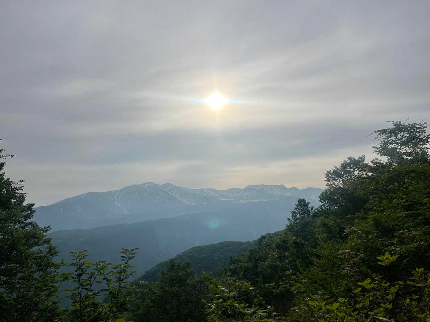 鍬崎山周回 | 埋蔵金伝説眠る山、立山・剱岳を独り占めする富山の秘峰の写真