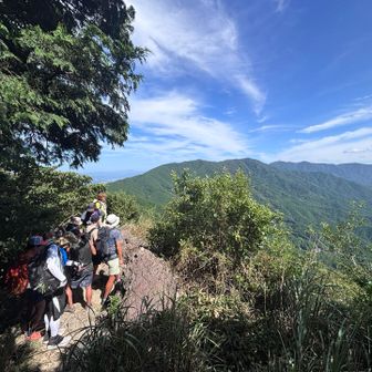 劇急登からの絶景に感動✨皆んなで見る景色っていいね。