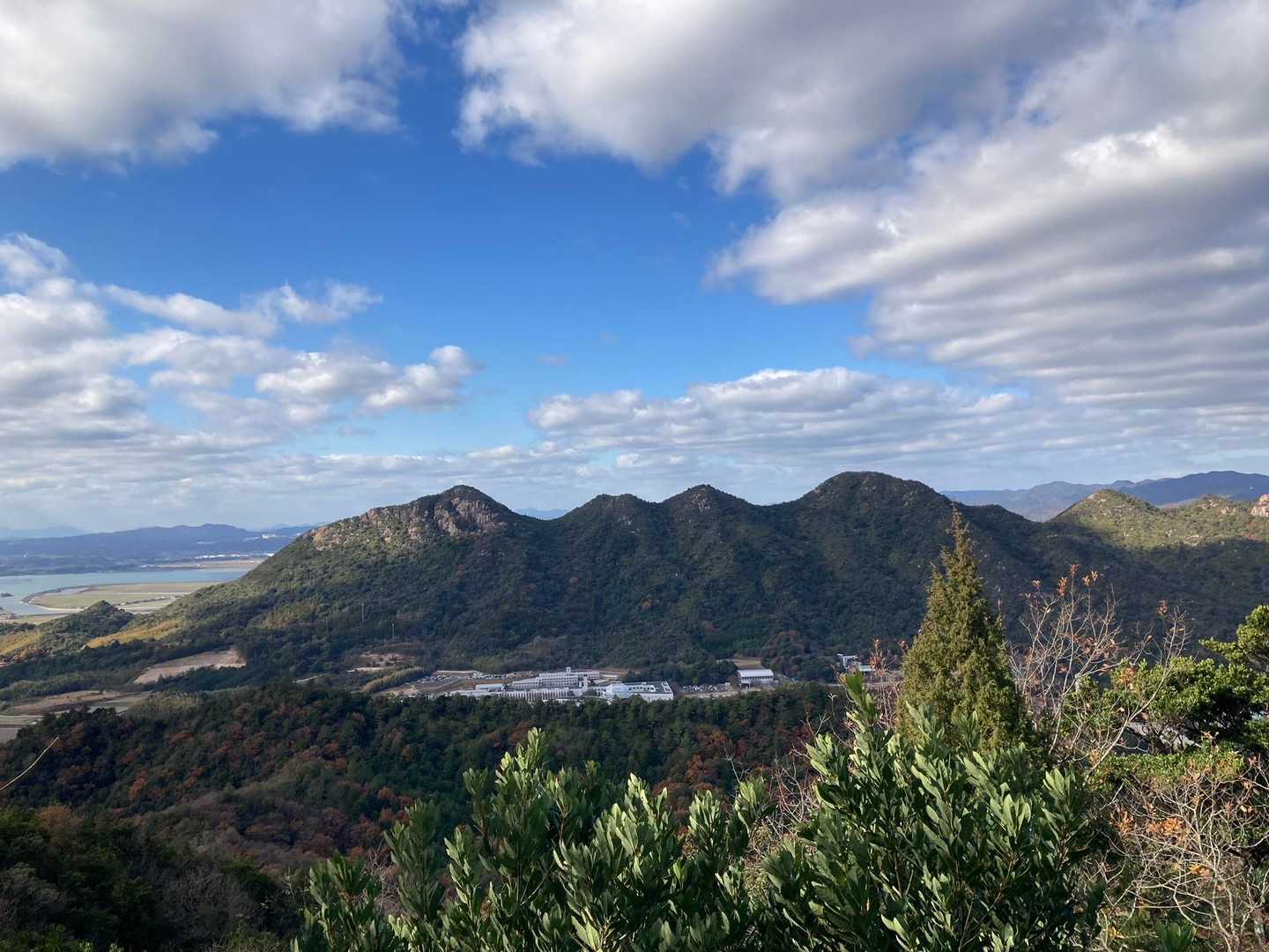 山頂展望岩から　陶ヶ岳