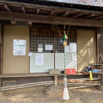 たくさんの人とすれ違ったけど山頂は少なめ。