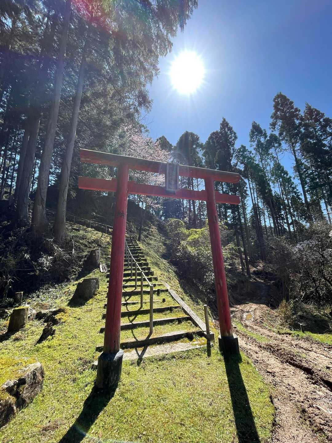 神社があります
山上なのに水道あり