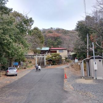 参道にトイレあり