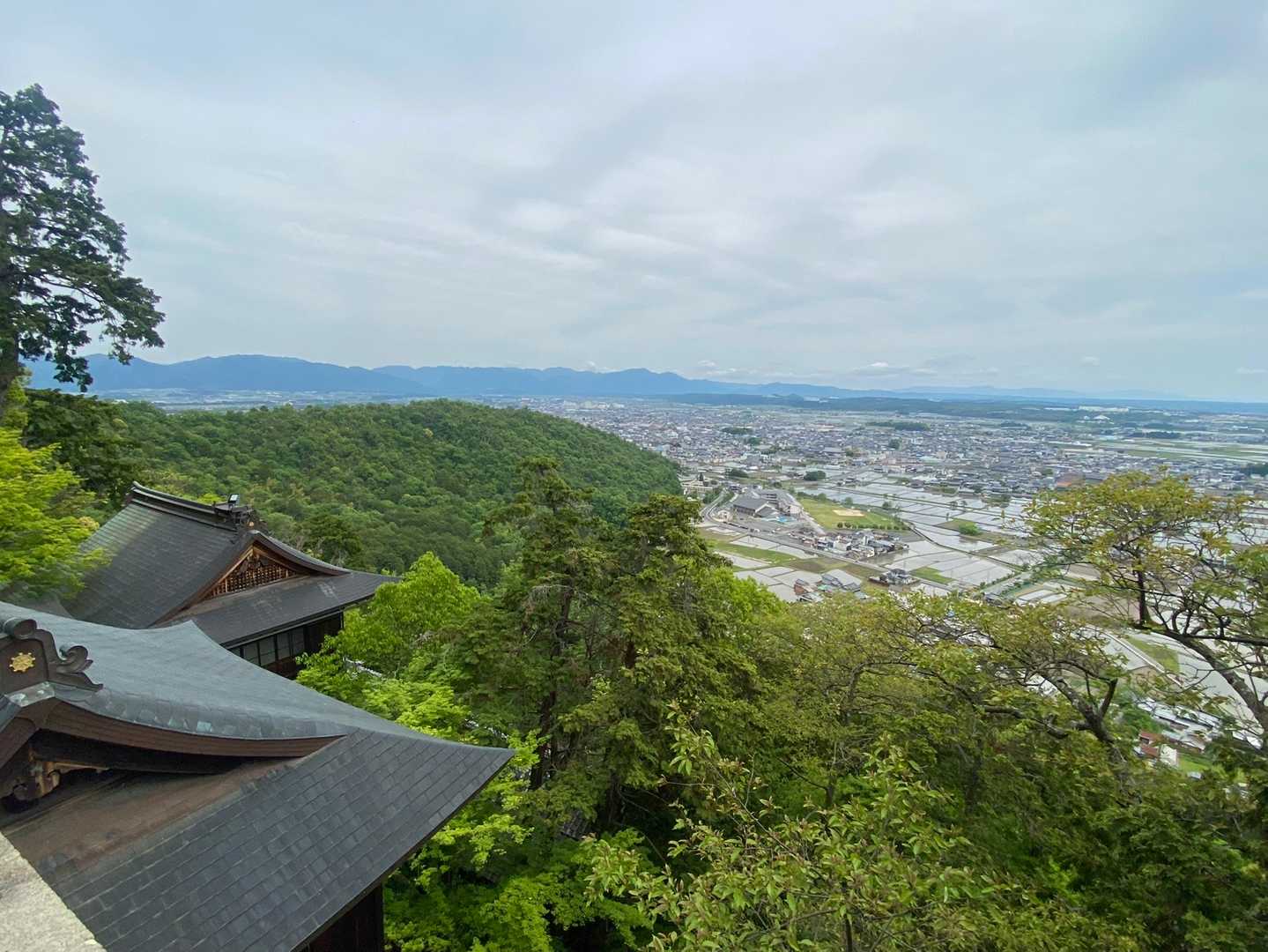 太郎坊宮からみた八日市方面