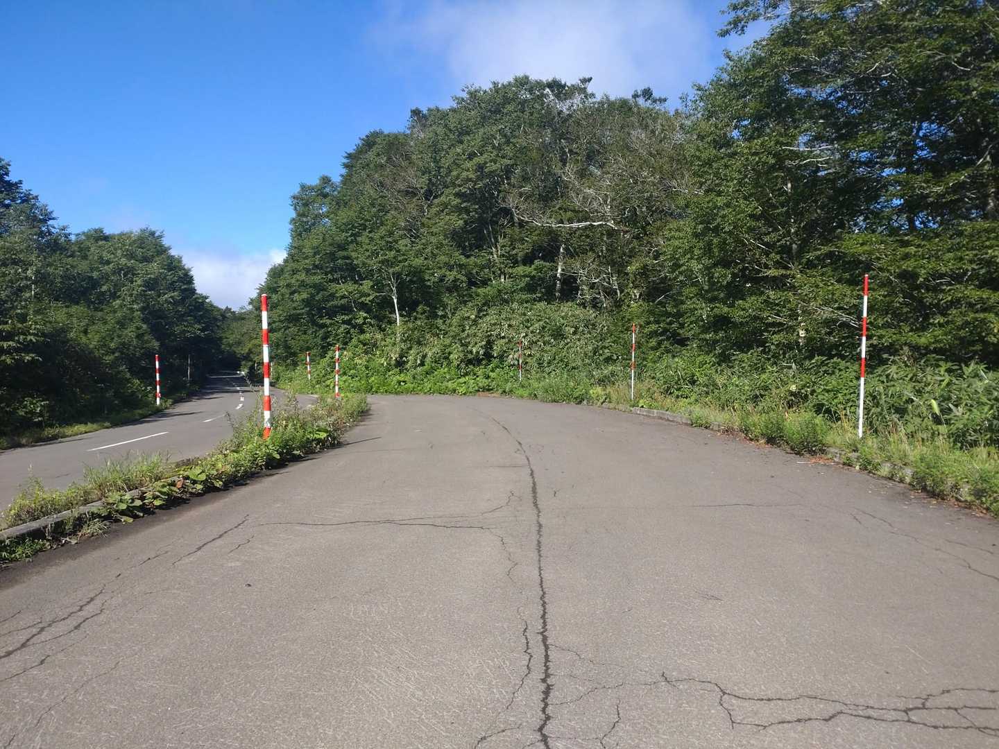 広い駐車スペース。
私以外は誰もいない