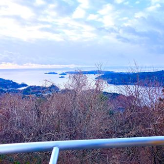 北側岩手県側の海は時雨模様